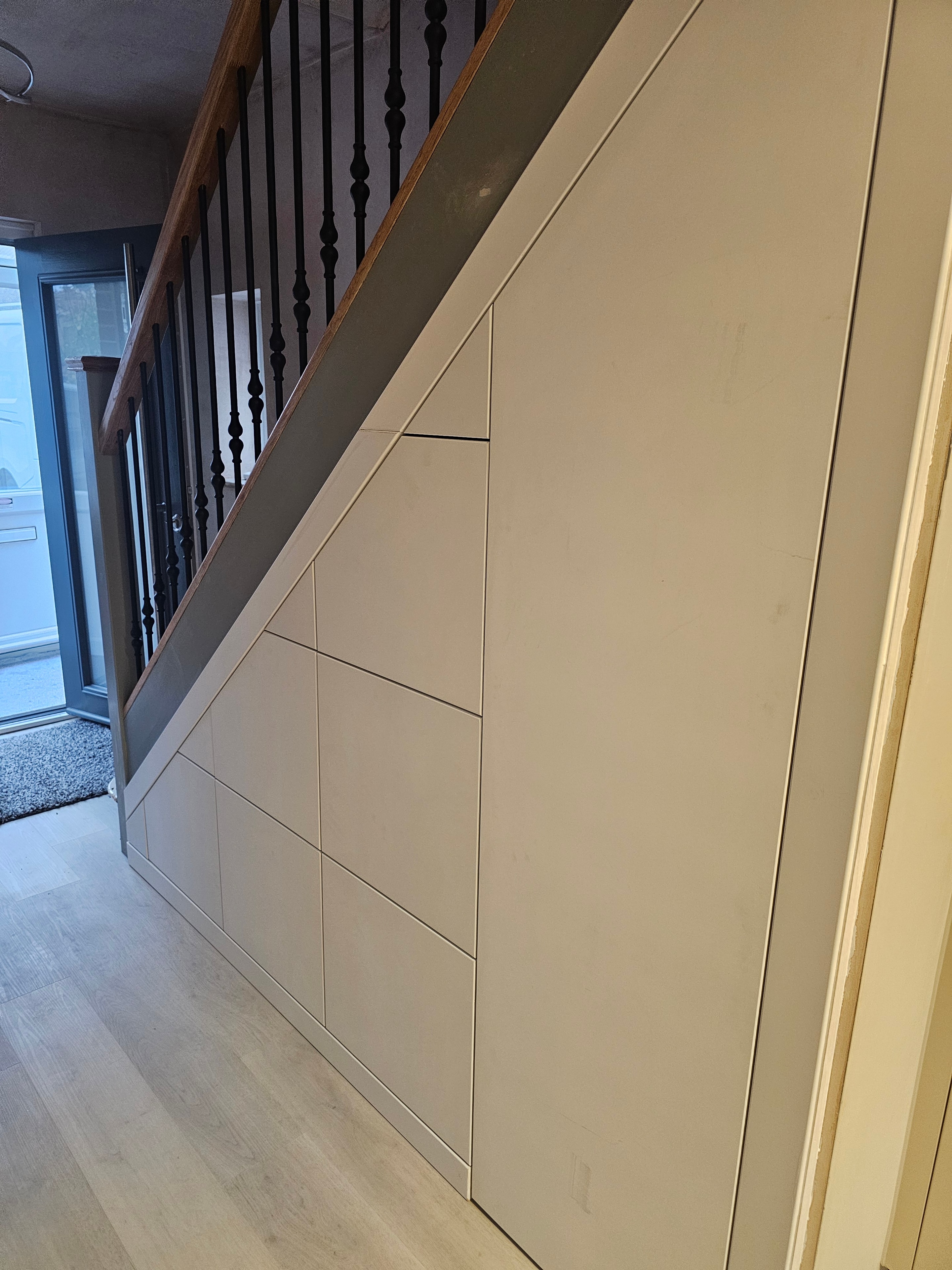 Six Drawer with a single door